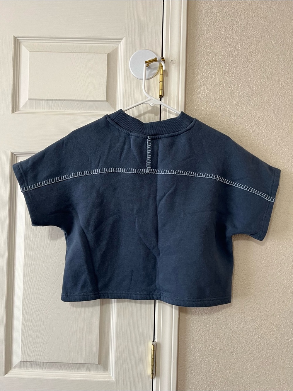 UGG Classic Short Sleeve Cropped Crewneck Sweatshirt Blue Whipstitch Size Small - Picture 7 of 7